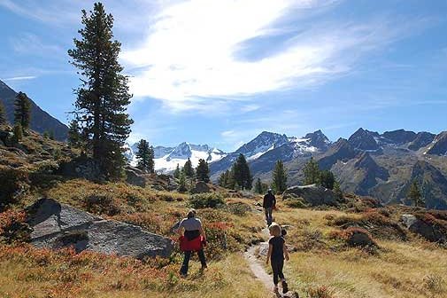 Hike on the Leitenkamersteig in the Wildgerlostal