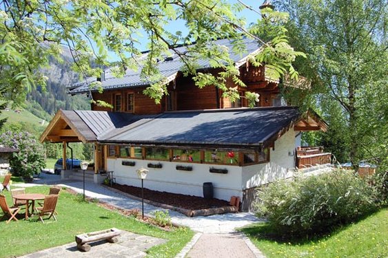 Hotel Landgasthof Kirchenwirt im Sommer