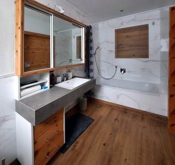 Double room with Swiss stone pine