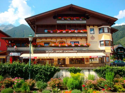 Hausansicht Ferienwohnungen Lachmayer