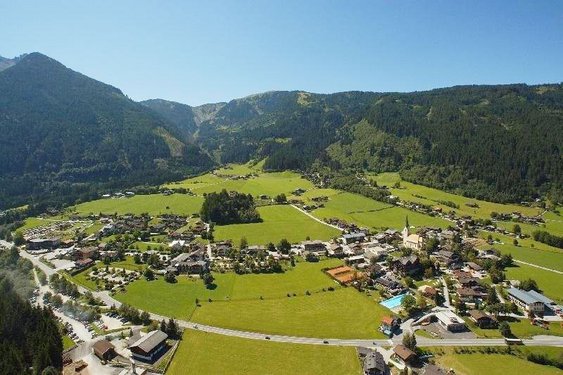 Krimml and Unterbergbauer farm